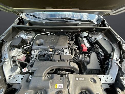 Used 2021 Toyota RAV4 LE FWD image 30