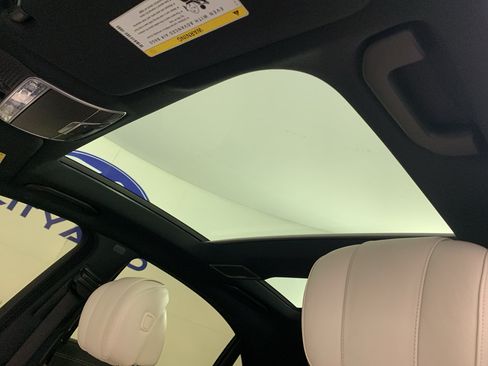 Used 2015 Mercedes-Benz S 550 Sedan image 30