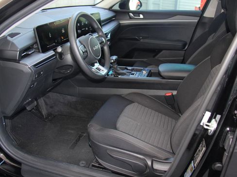 Used 2025 Kia K5 LXS image 23