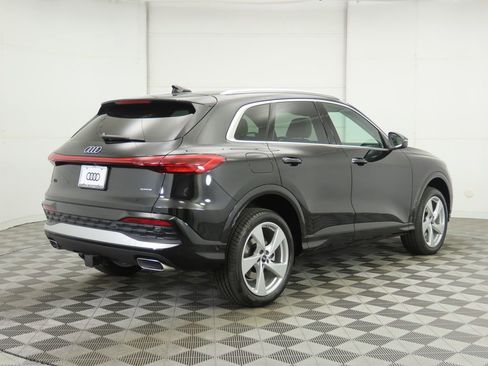 Used 2025 Audi Q5 Premium Plus w/ Premium Plus image 5