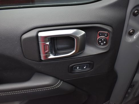 Used 2023 Jeep Wrangler Sahara w/ Cold Weather Group image 14