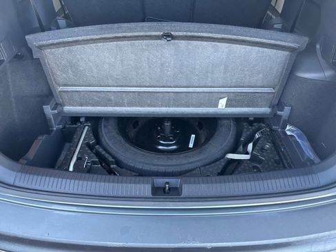 Certified 2020 Volkswagen Tiguan SE image 43