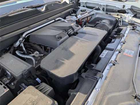 Used 2024 Chevrolet Colorado ZR2 w/ Technology Package image 43