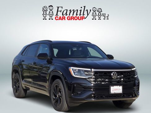 Used 2026 Volkswagen Atlas Cross Sport SEL R-Line AWD/4WD image 2