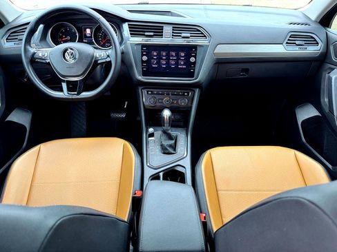 Used 2019 Volkswagen Tiguan SE image 20