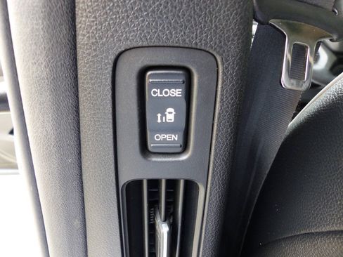 Used 2024 Honda Odyssey Elite image 43