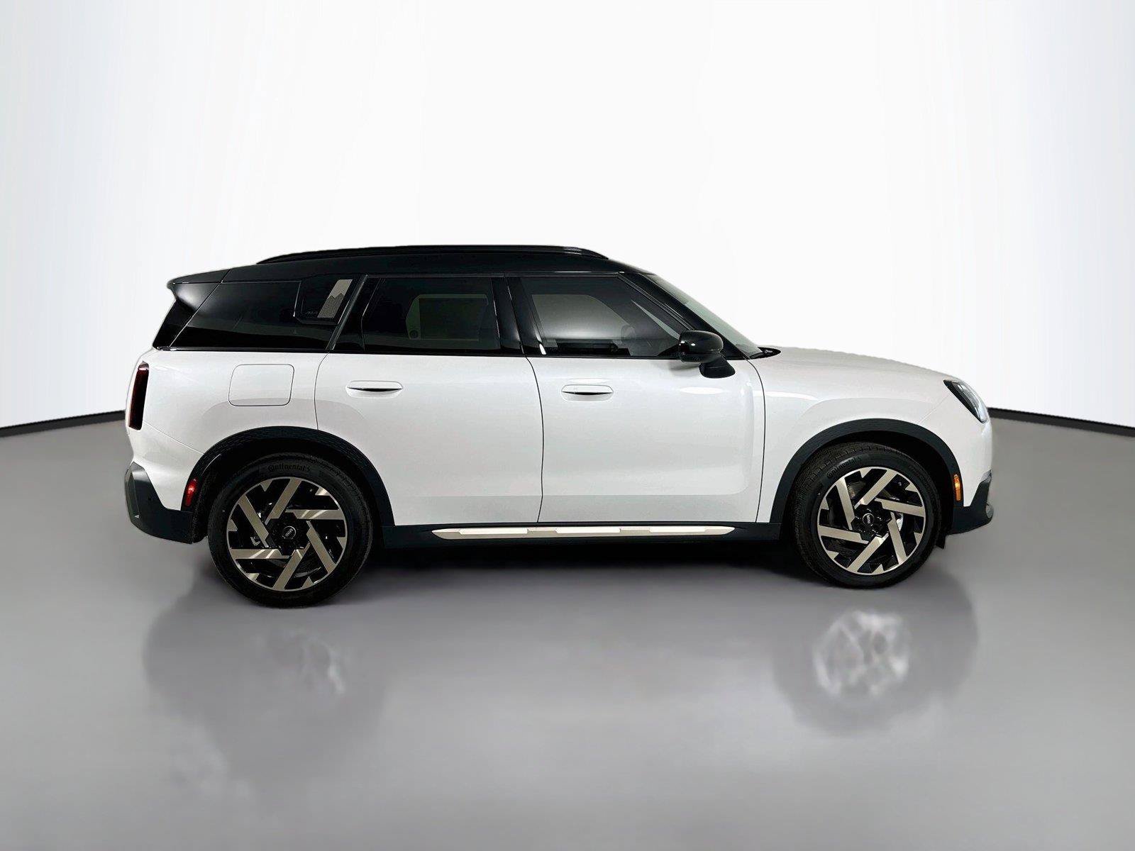 Used 2025 MINI Cooper Countryman SE AWD/4WD image 4
