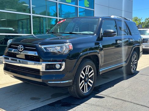 Used 2020 Toyota 4Runner Limited AWD/4WD image 3
