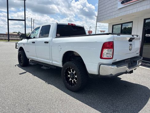 Used 2022 RAM 2500 Tradesman w/ Chrome Appearance Group AWD/4WD image 5
