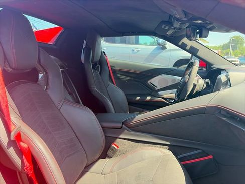 Used 2025 Chevrolet Corvette Z06 RWD image 14