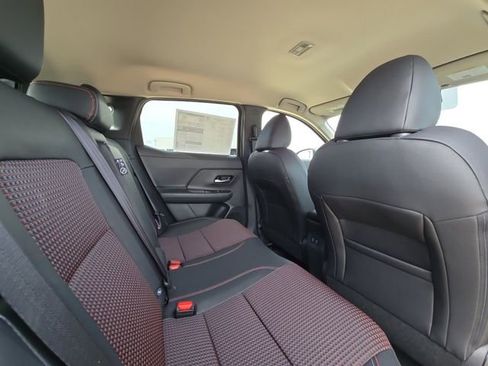 New 2026 Nissan Kicks SR AWD/4WD image 27