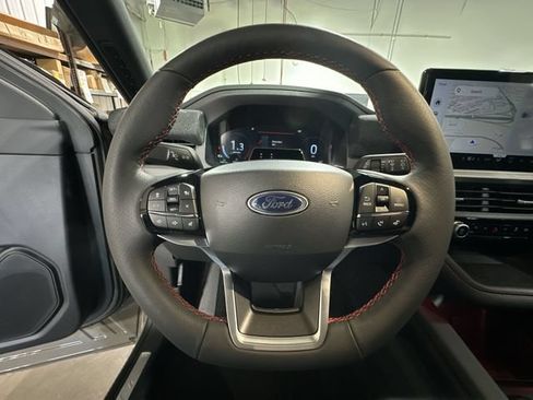 Used 2026 Ford Explorer ST-Line w/ ST-Line Street Pack AWD/4WD image 15