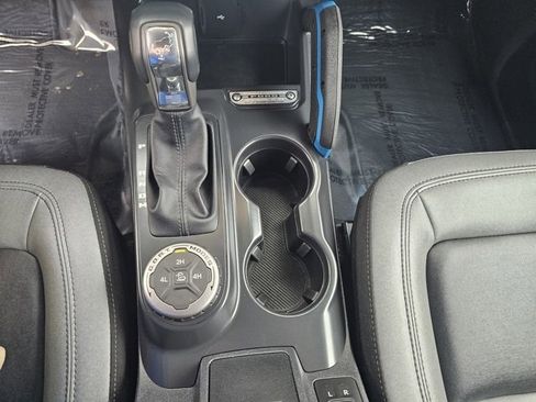Used 2024 Ford Bronco Black Diamond image 21