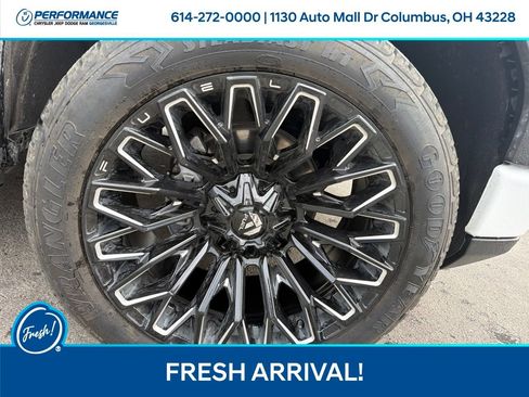 Used 2023 GMC Sierra 1500 Denali AWD/4WD image 24