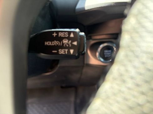 Used 2023 Toyota Tacoma TRD Sport AWD/4WD image 17