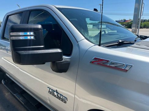 Used 2020 Chevrolet Silverado 2500 LT w/ Texas Edition AWD/4WD image 11