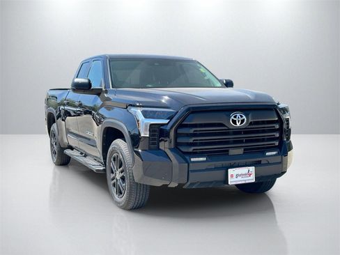 Used 2023 Toyota Tundra SR5 image 3