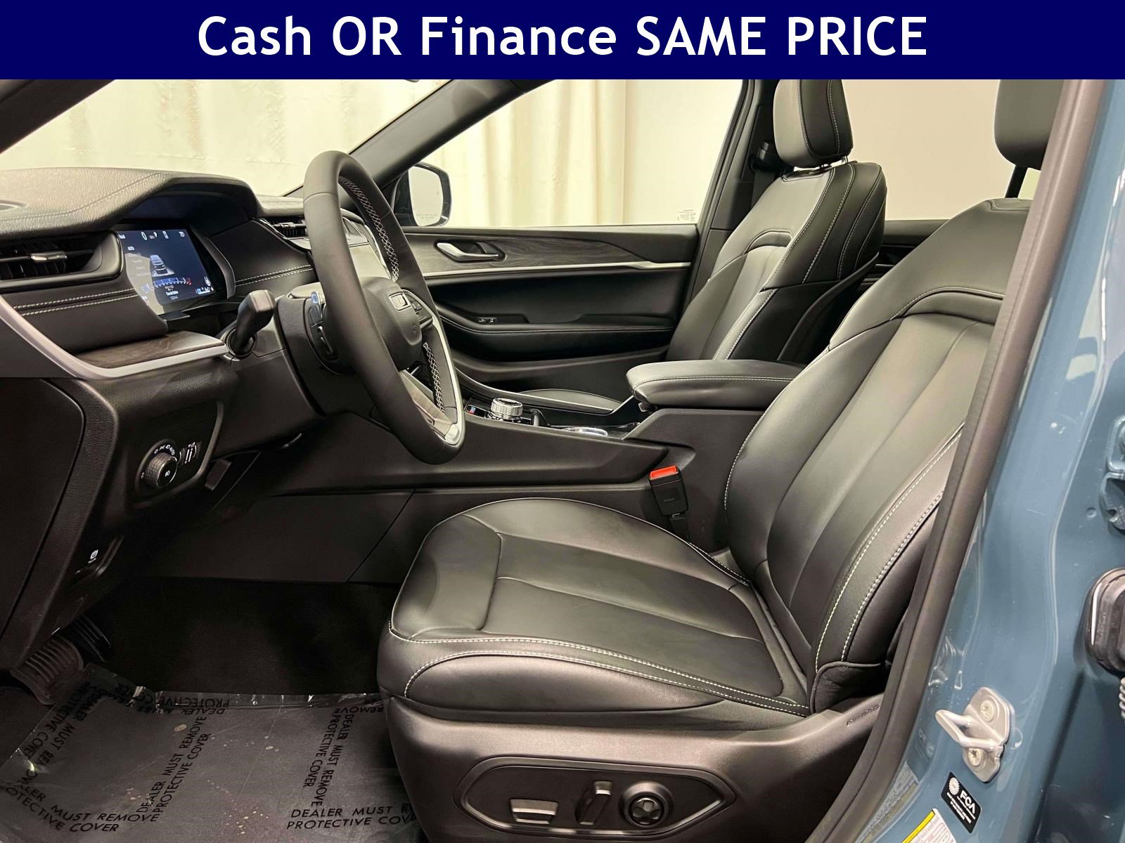 Used 2026 Jeep Grand Cherokee Limited w/ Limited Altitude Package AWD/4WD image 13