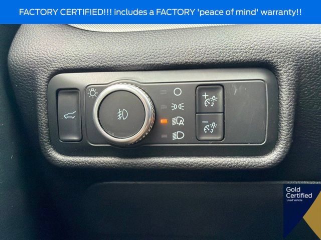 Used 2022 Ford Explorer XLT w/ Equipment Group 202A AWD/4WD image 35