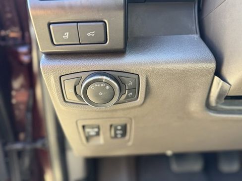 Used 2021 Ford Expedition Max Limited image 16