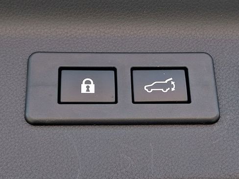 Used 2025 Subaru Forester Premium AWD/4WD image 31