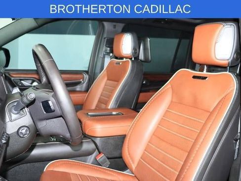 Used 2023 GMC Yukon XL Denali Ultimate AWD/4WD image 21