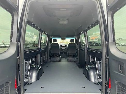 New 2024 Mercedes-Benz Sprinter 144 Cargo image 8