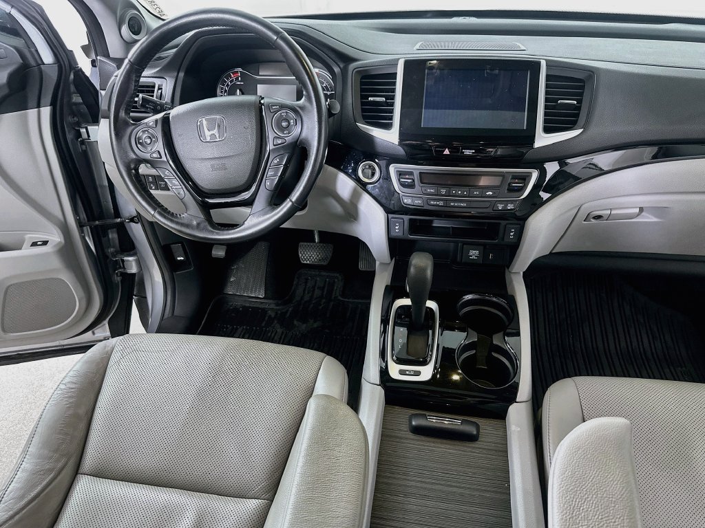Used 2017 Honda Ridgeline RTL-E image 17