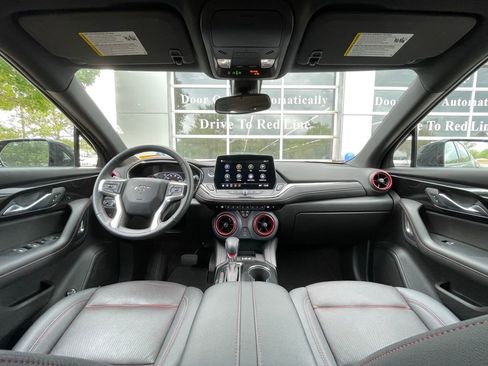 Used 2025 Chevrolet Blazer RS FWD image 28