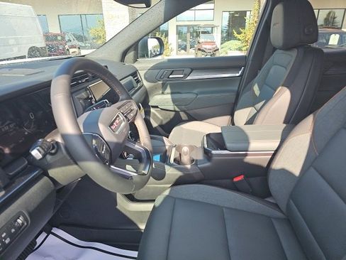 New 2026 GMC Terrain AT4 w/ LPO, Floor Liner Package image 34