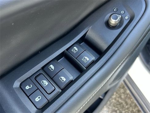 Certified 2023 Jeep Grand Cherokee L Laredo image 16