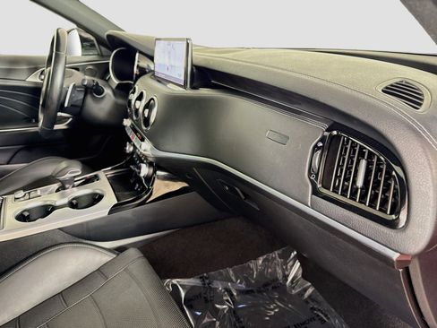 Used 2023 Kia Stinger GT2 RWD image 32