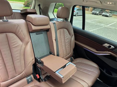 Used 2020 BMW X7 xDrive40i image 27