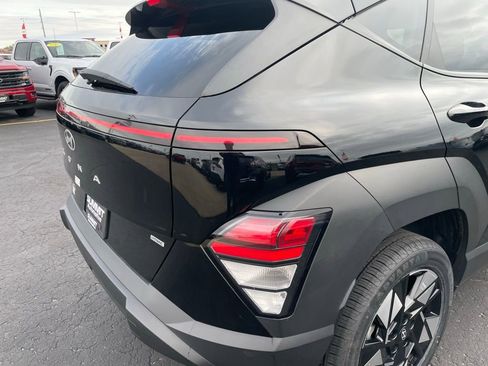 Used 2024 Hyundai Kona SEL image 29