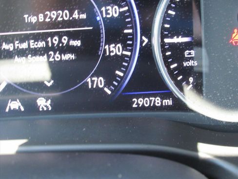 Used 2024 Buick Enclave Avenir w/ Avenir Technology Package image 30