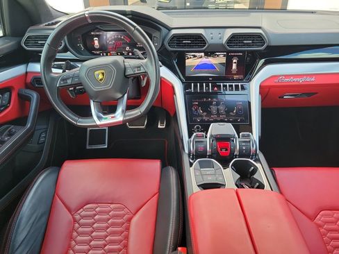 Used 2022 Lamborghini Urus AWD/4WD image 16