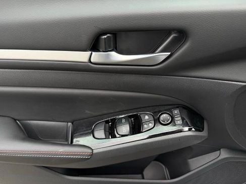 New 2025 Nissan Altima 2.5 SR w/ SR Premium Package image 20