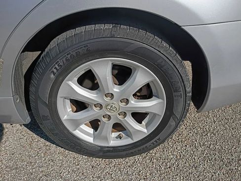 Used 2011 Toyota Camry XLE image 21