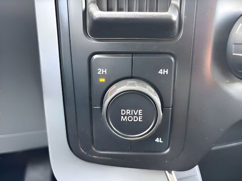 Used 2021 Ford F150 XLT image 12