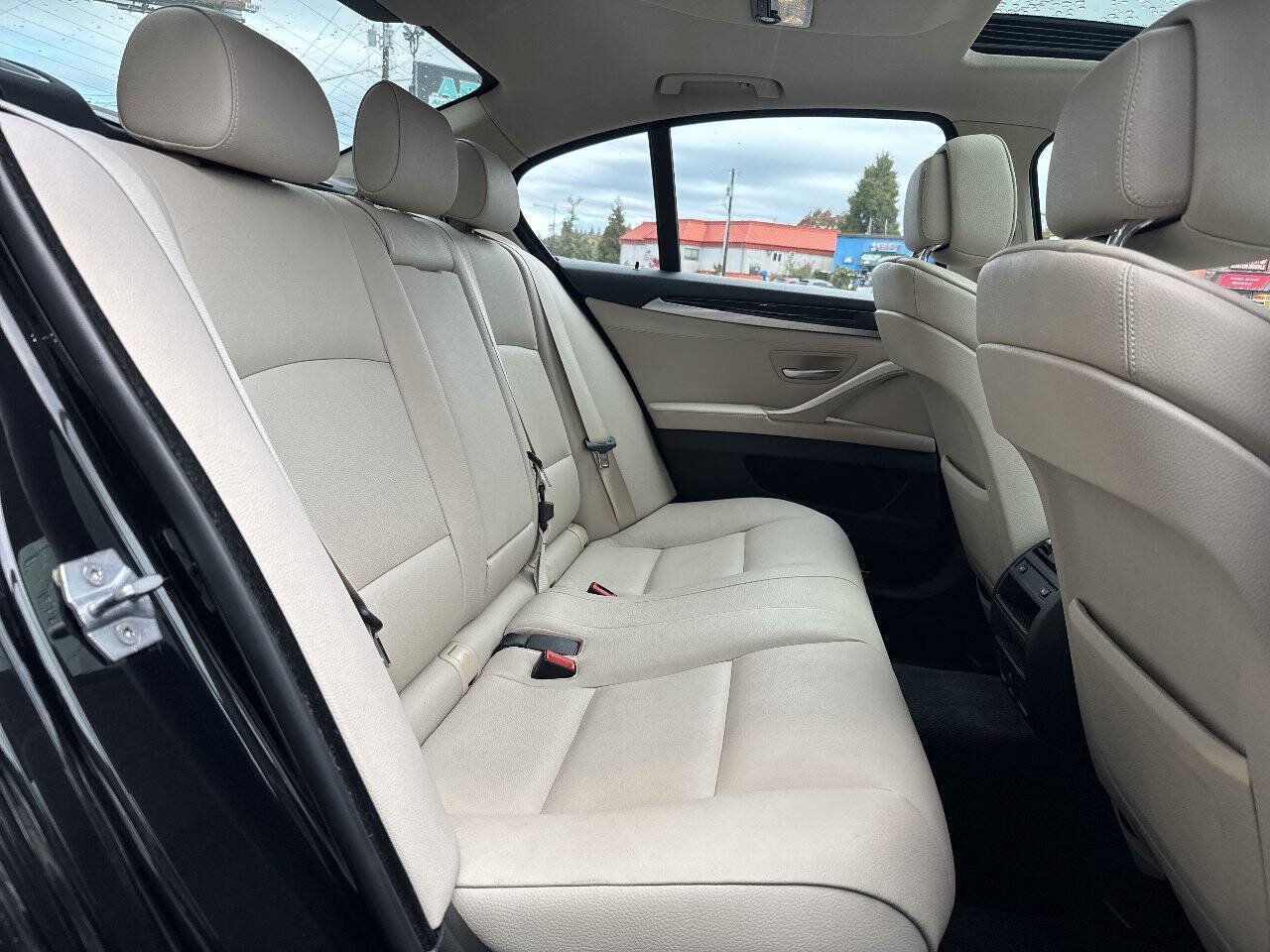 Used 2013 BMW 528i xDrive Sedan AWD/4WD image 19