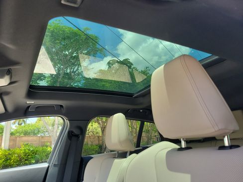 Used 2025 BMW X2 xDrive28i AWD/4WD image 49