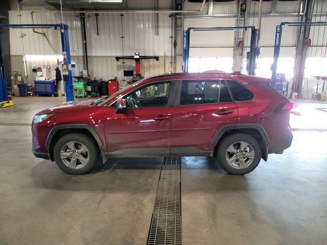 Used 2023 Toyota RAV4 XLE w/ Convenience Package AWD/4WD image 4