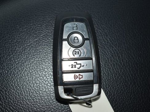 Used 2020 Ford F150 Lariat w/ Equipment Group 502A Luxury image 38