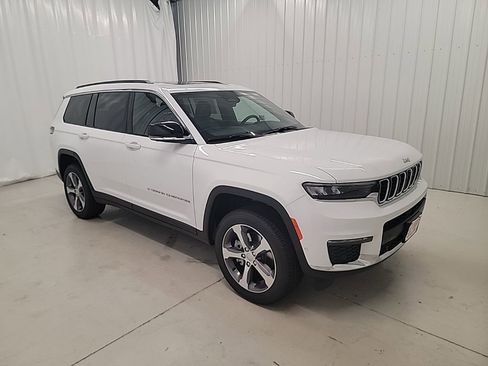 New 2025 Jeep Grand Cherokee L Limited w/ Luxury Tech Group II image 7