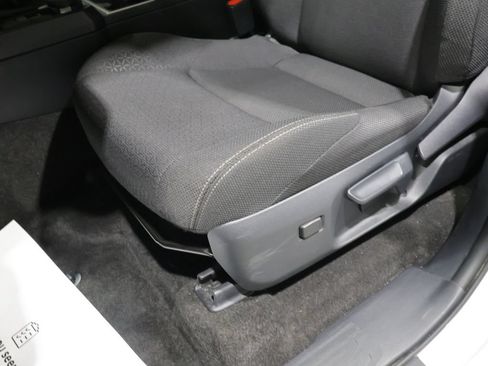 Used 2025 Toyota 4Runner SR5 AWD/4WD image 12