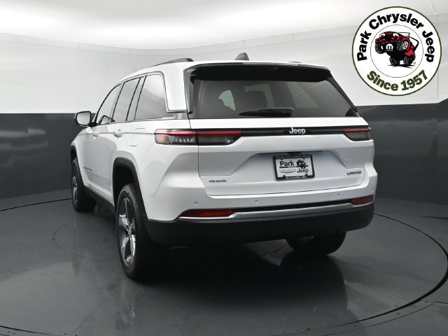 New 2026 Jeep Grand Cherokee Limited w/ Luxury Tech Group II AWD/4WD image 4