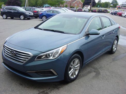 Used 2017 Hyundai Sonata SE FWD image 1