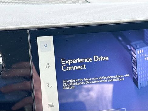 Used 2025 Lexus NX 250 FWD w/ Towing Package (2000 Lbs) image 32