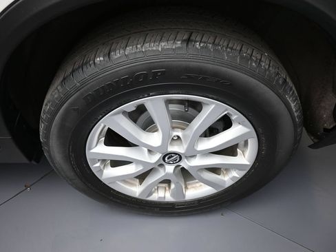 Used 2020 Nissan Rogue S w/ Special Edition Package AWD/4WD image 15