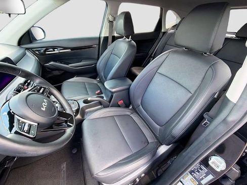Used 2024 Kia Seltos EX FWD image 22